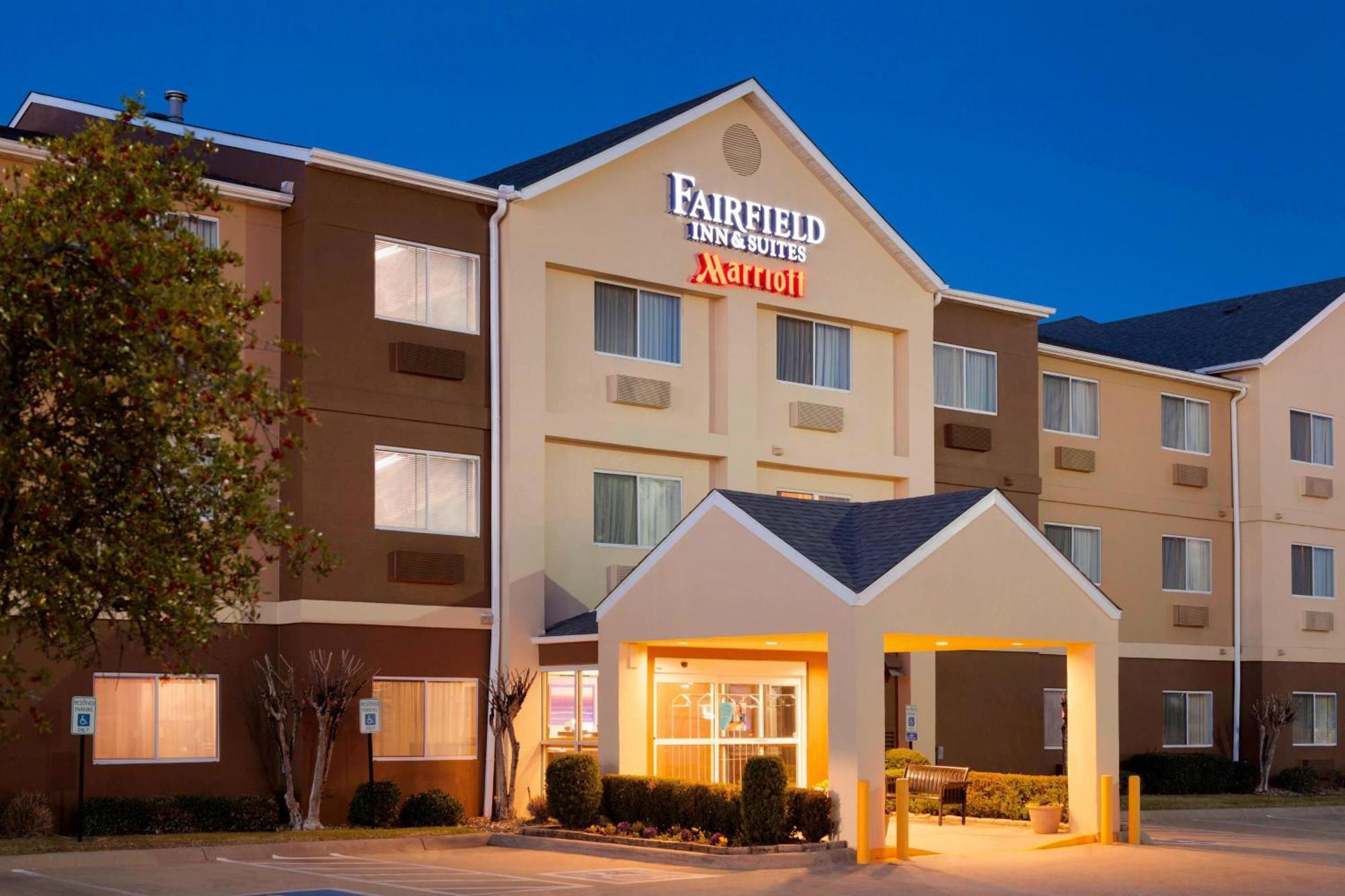 Fairfield Inn & Suites Лонгвью Экстерьер фото