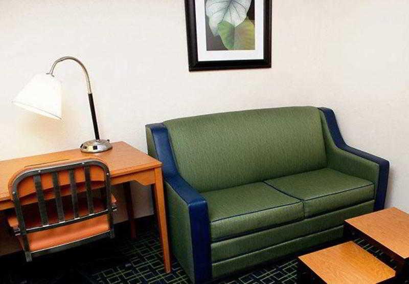 Fairfield Inn & Suites Лонгвью Экстерьер фото